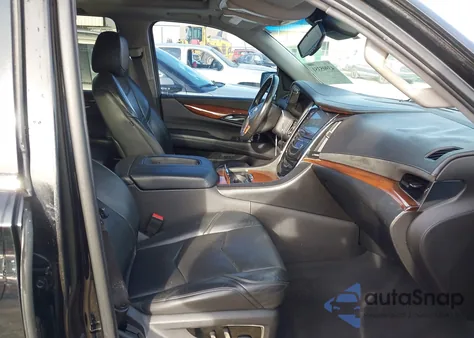 2015 Cadillac Escalade Esv Premium z USA, uszkodzony, nr VIN 1GYS4JKJ0FR267016